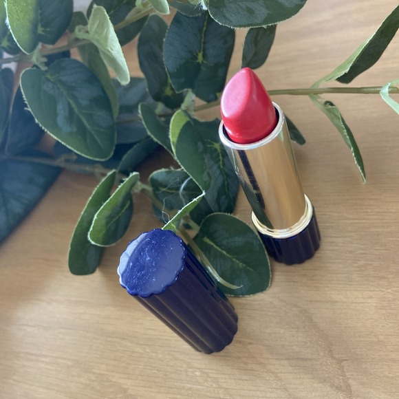 ESTEE LAUDER Classic Red All-Day Lipstick FULL SIZE ~ DISCONTINUED COLOR
